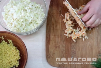 Фото приготовления рецепта: Капустняк с куриным филе - шаг 3