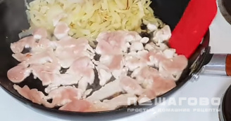 Фото приготовления рецепта: Жюльен из грибов и курицы - шаг 5