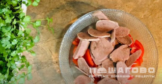Фото приготовления рецепта: Китайский салат с языком и свежим огурцом - шаг 5