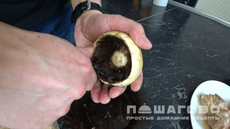 Фото приготовления рецепта: Фаршированные грибы шампиньоны в духовке - шаг 4