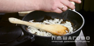 Фото приготовления рецепта: Азу из лосятины - шаг 5