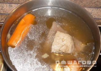 Фото приготовления рецепта: Белорусский борщ с салом и картофелем - шаг 1