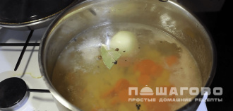Фото приготовления рецепта: Уха из щуки - шаг 2