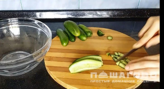 Фото приготовления рецепта: Чобан салат - шаг 1