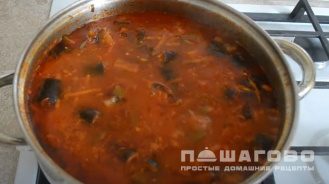 Фото приготовления рецепта: Салат из баклажанов с помидорами (на зиму) - шаг 7