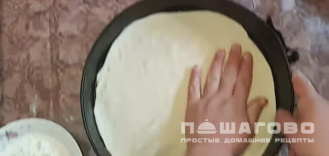 Фото приготовления рецепта: Пицца «Фридей» - шаг 4