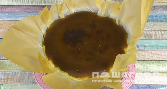 Фото приготовления рецепта: Чизкейк баскский - шаг 6