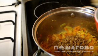 Фото приготовления рецепта: Полба с овощами - шаг 10