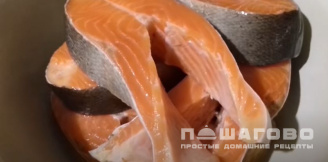 Фото приготовления рецепта: Форель, запеченная в духовке стейками - шаг 1