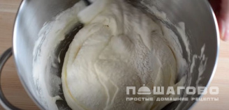 Фото приготовления рецепта: Печенье «Дамские пальчики» (Savoiardi) - шаг 3