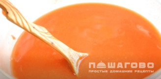 Фото приготовления рецепта: Холодный суп из томатов - шаг 8