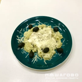 Фото приготовления рецепта: Паста с соусом бешамель - шаг 4