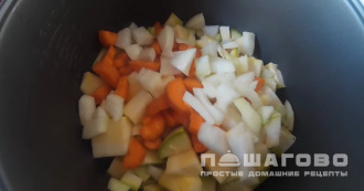 Фото приготовления рецепта: Кабачковая икра в мультиварке - шаг 4