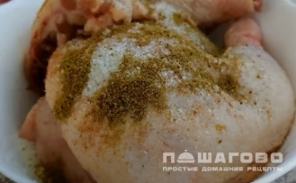 Фото приготовления рецепта: Запеченные куриные окорочка - шаг 1