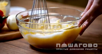 Фото приготовления рецепта: Картофельные корзинки с яйцом (в духовке) - шаг 3