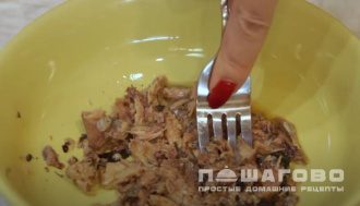 Фото приготовления рецепта: Рулет Мимоза в лаваше - шаг 1
