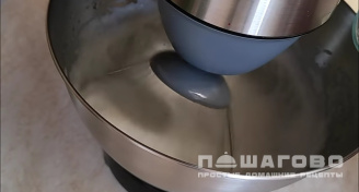 Фото приготовления рецепта: Малиновый зефир - шаг 6
