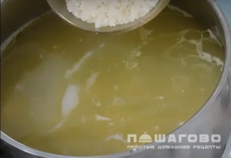 Фото приготовления рецепта: Быстрый суп с томатным соком - шаг 1