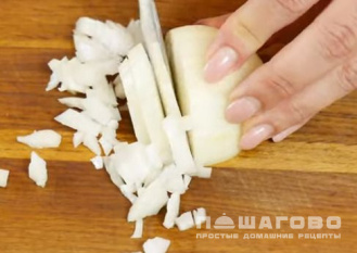 Фото приготовления рецепта: Запеканка из кабачков и мяса - шаг 2