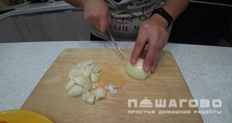 Фото приготовления рецепта: Суп чечевичный с копченостями - шаг 3