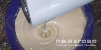 Фото приготовления рецепта: Мягкие вафли на сметане - шаг 2
