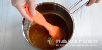 Фото приготовления рецепта: Свиная рулька по-чешски - шаг 4