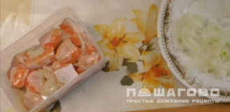 Фото приготовления рецепта: Малосольные брюшки семги - шаг 4