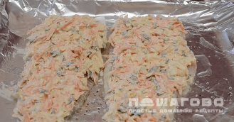 Фото приготовления рецепта: Пангасиус в духовке с овощами - шаг 3