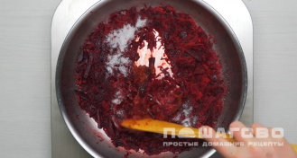 Фото приготовления рецепта: Свекольный борщ - шаг 2