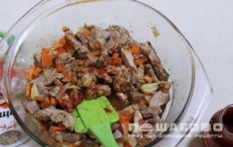 Фото приготовления рецепта: Гречка по-купечески с индейкой в микроволновке - шаг 7