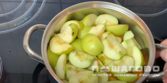 Фото приготовления рецепта: Печеная тыква с яблоками и клюквой - шаг 4