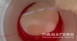 Фото приготовления рецепта: Калина, перетертая с сахаром - шаг 4