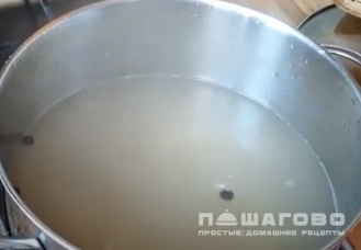 Фото приготовления рецепта: Суп с фасолью консервированной и курицей - шаг 3