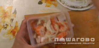 Фото приготовления рецепта: Малосольные брюшки семги - шаг 5