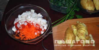 Фото приготовления рецепта: Щи из сныти с курочкой - шаг 3