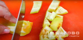 Фото приготовления рецепта: Овощное рагу в горшочках с мясом - шаг 7