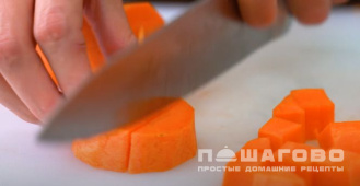 Фото приготовления рецепта: Томленая говядина с овощами - шаг 3