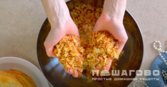 Фото приготовления рецепта: Торт «Наполеон» со сгущенным молоком - шаг 6