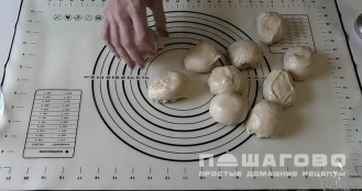 Фото приготовления рецепта: Жаворонки на масленицу - шаг 4