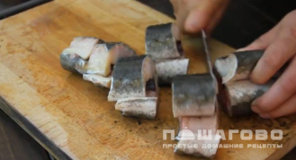 Фото приготовления рецепта: Уха из осетра с овощами - шаг 1