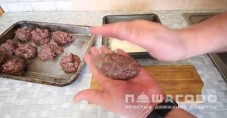 Фото приготовления рецепта: Котлеты из бобра - шаг 5