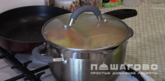 Фото приготовления рецепта: Фаршированные фаршем и рисом перцы - шаг 10