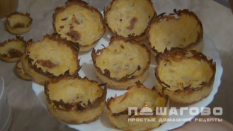 Фото приготовления рецепта: Тарталетки из картофеля - шаг 4