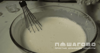 Фото приготовления рецепта: Блины из рисовой муки без глютена - шаг 1