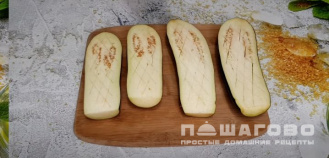 Фото приготовления рецепта: Баклажан запечённый с моцарелой и фетой - шаг 2
