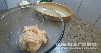 Фото приготовления рецепта: Рыбные фрикадельки в сливочном соусе - шаг 3