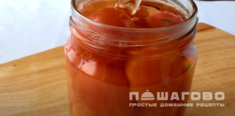 Фото приготовления рецепта: Помидоры с кориандром - шаг 4
