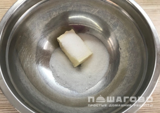 Фото приготовления рецепта: Заливной вишневый пирог - шаг 1