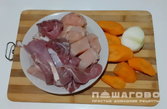 Фото приготовления рецепта: Рийет из индейки и курицы - шаг 2