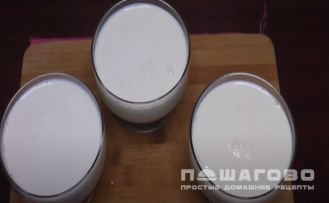 Фото приготовления рецепта: Панна-котта с маракуйей - шаг 6